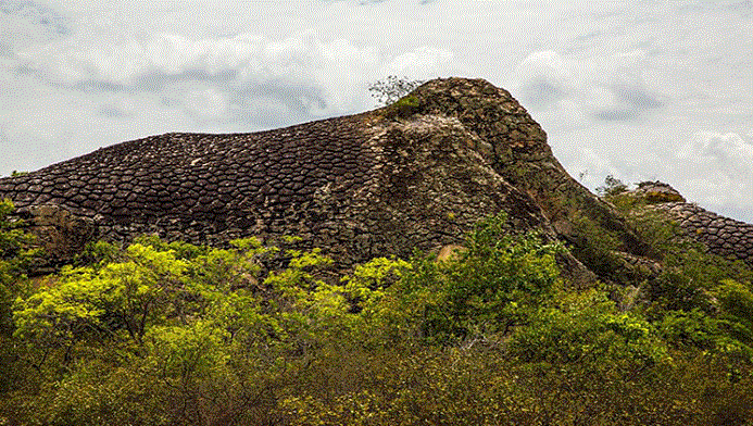piaui-Pedra da Tartaruga-Piracuruca-PI-Foto-banco de imagens-Embratur