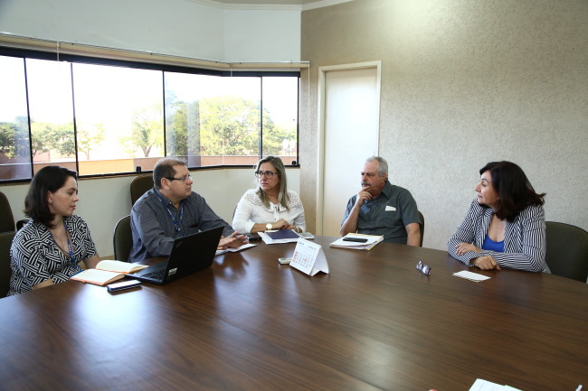 Reunião de diagnóstico entre Prefeitura e Caixa. (Foto: A. Frota).