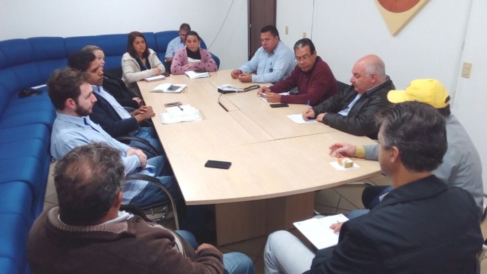 Coordenação geral e comissão organizadora discutem e encaminham detalhes de realização da Itaquipesca 2017. (Foto: Roney Minella).