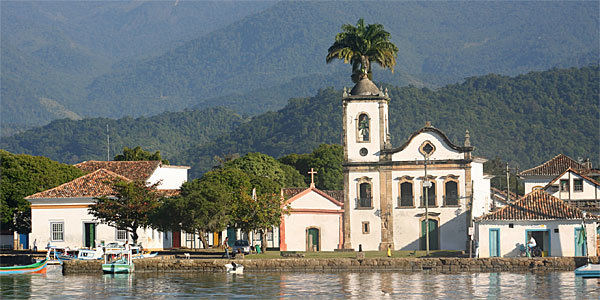 Paraty, no litoral sul do Rio de Janeiro. no quesito hospitalidade recebeu nota máxima de 100% dos turistas estrangeiros. (Foto: Divulgação).