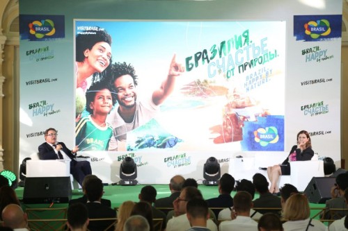 Na sede do Mundial de 2018, ações visaram promover o Brasil ao longo do torneio para turistas russos e de todas as partes do mundo. (Foto: Divulgação).